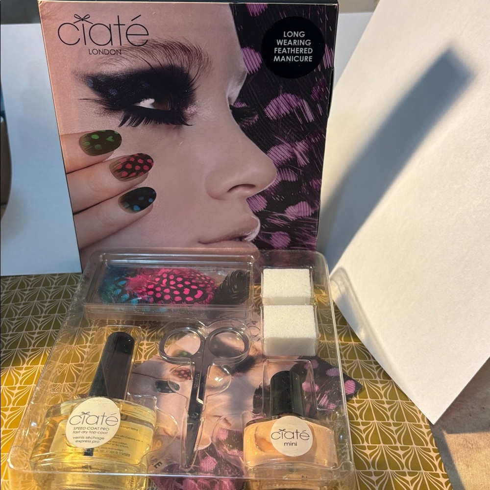 Ciaté Feathered Manicure Set of 1 NWT